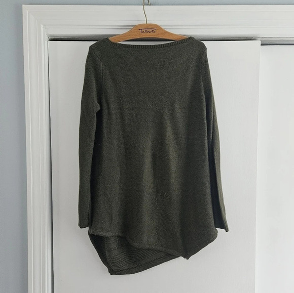 New York & Company Green Long Sleeve Asymmetrical Small Sweater - Picture 2 of 8